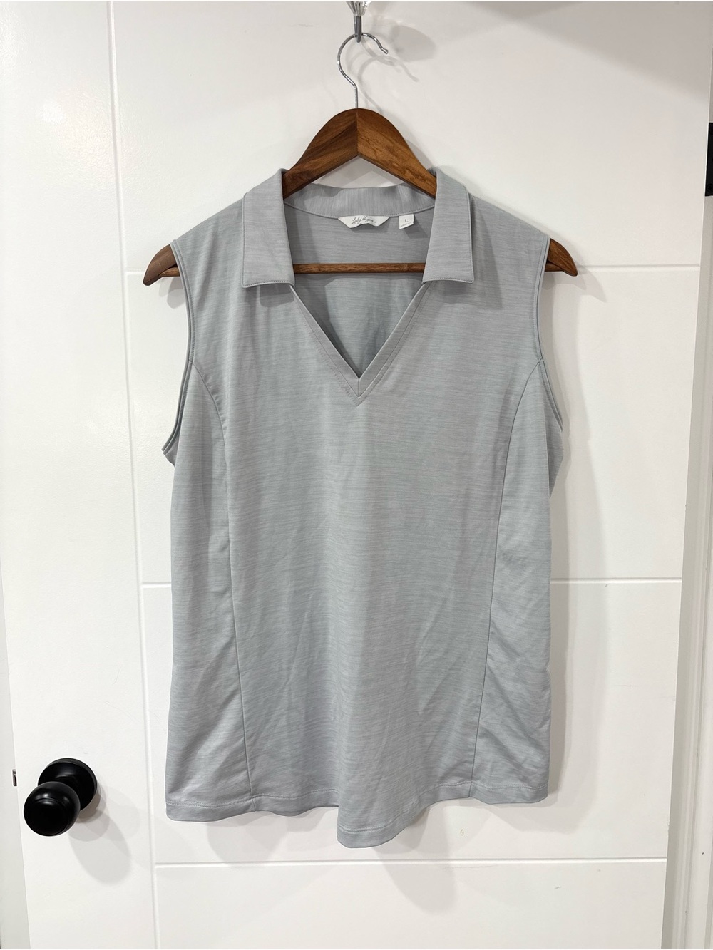 Sleeveless V-Neck Collared Golf Polo in Light Gray